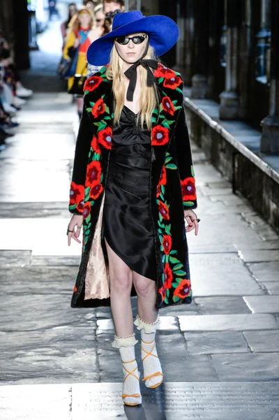 Look 2